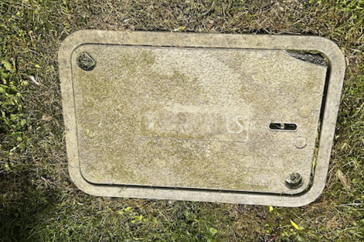 Dryden Fiber handhole cover